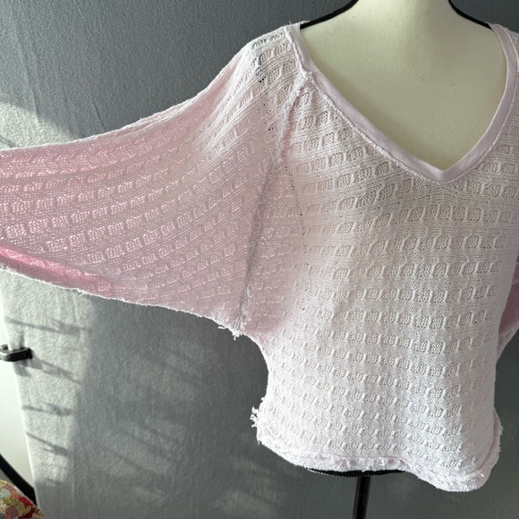 We The Free Boho Soft Pink Knit V-Neck Sweater 100% cotton size extra small - Picture 4 of 13